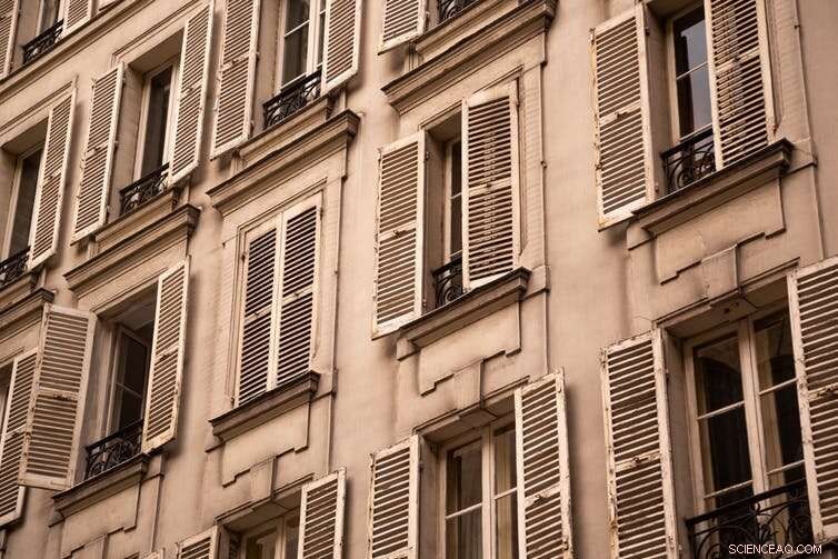 Sustainable Design Expert Reveals Proven Ways to Keep Buildings Cool Without Air Conditioning