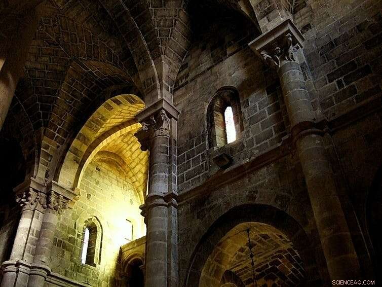 Sustainable Design Expert Reveals Proven Ways to Keep Buildings Cool Without Air Conditioning