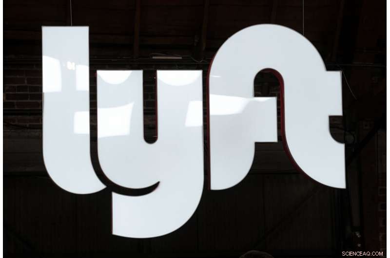 Lyft Reports 72% Revenue Growth Amid Deep Losses, Outlook Improves