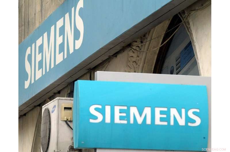 Siemens Secures Billion‑Euro Deal to Acquire US Surgical Robot Company