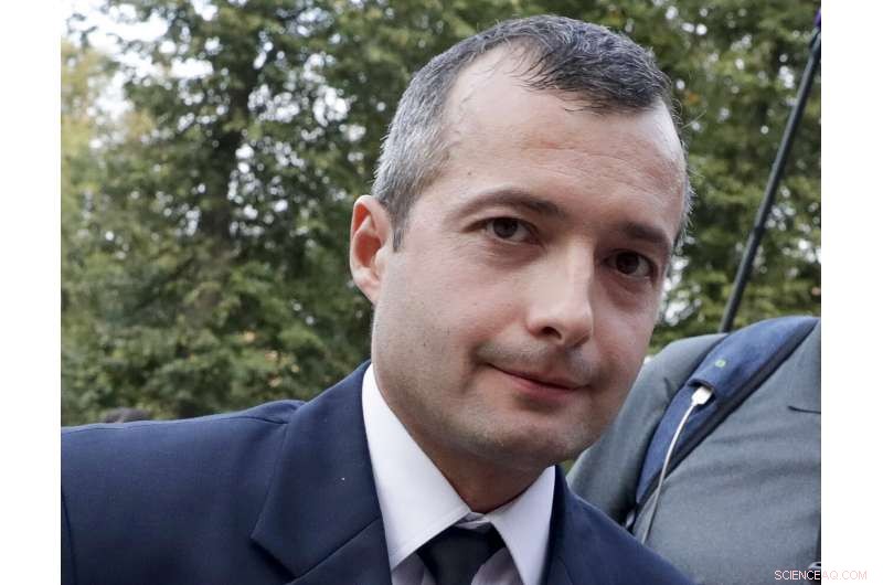 Ural Airlines Jet Lands Safely After Bird Strike, Pilot Hailed as Hero