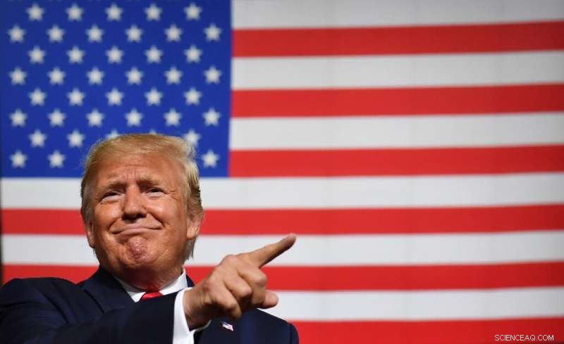 Trump Announces Apple s Massive Investment in America