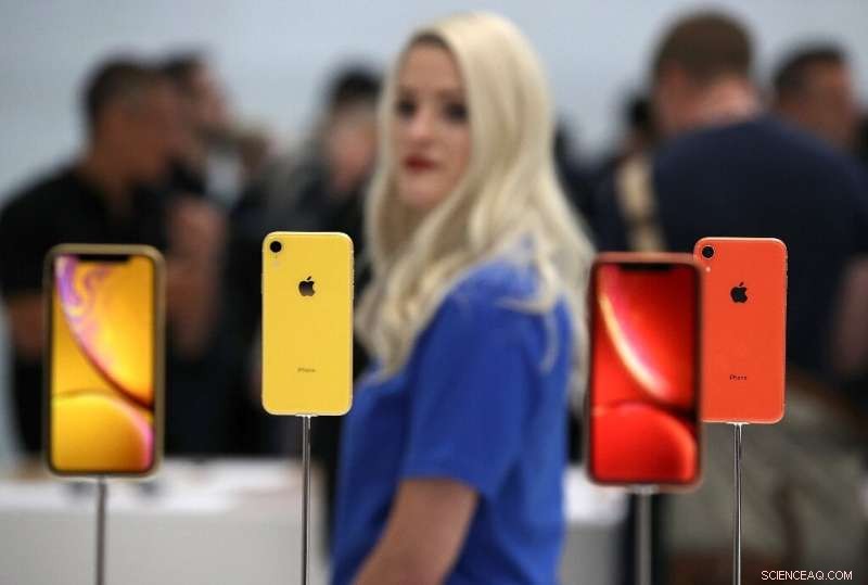 Apple Unveils New iPhones While Boosting Services at Major Media Event
