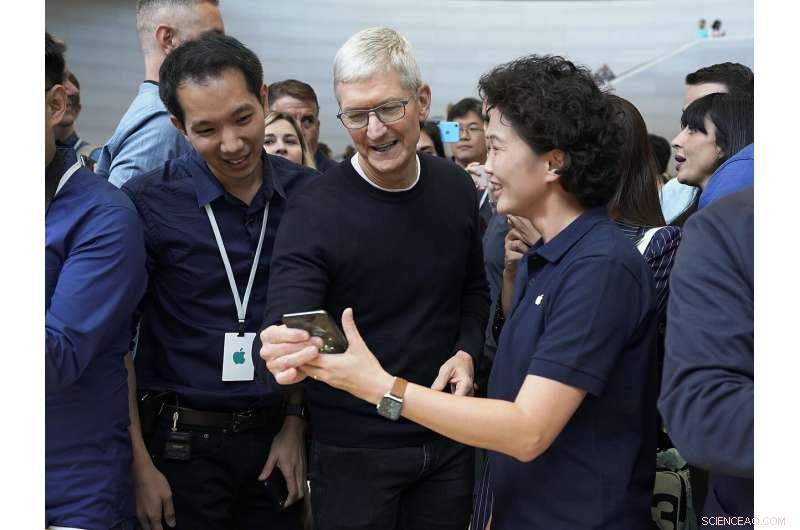 Apple Launches $5/Month Streaming Service to Compete with Netflix