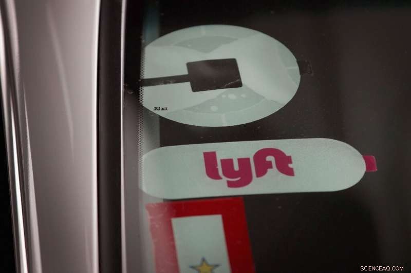 California Governor Signs Bill Classifying Gig Workers as Employees