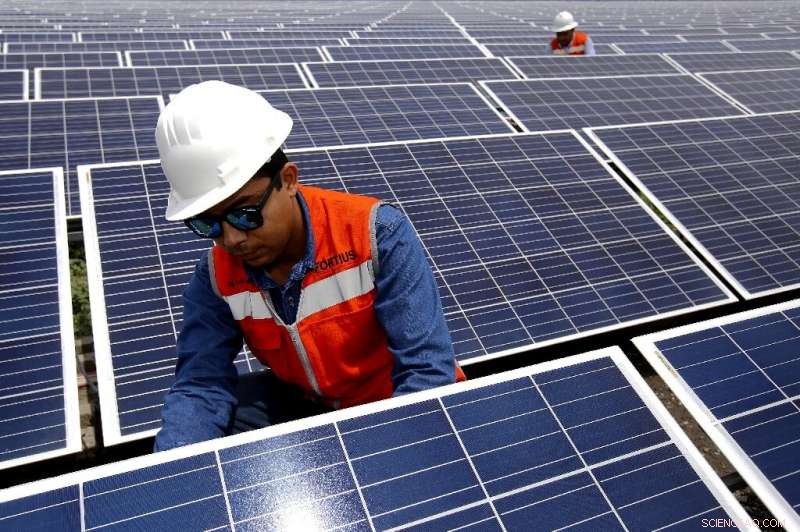 IEA Reports Rapid Growth in Renewable Energy Driven by Solar Power