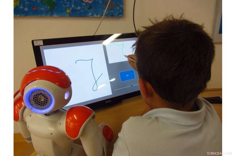 Enhancing Children s Handwriting with an Autonomous Social Robot