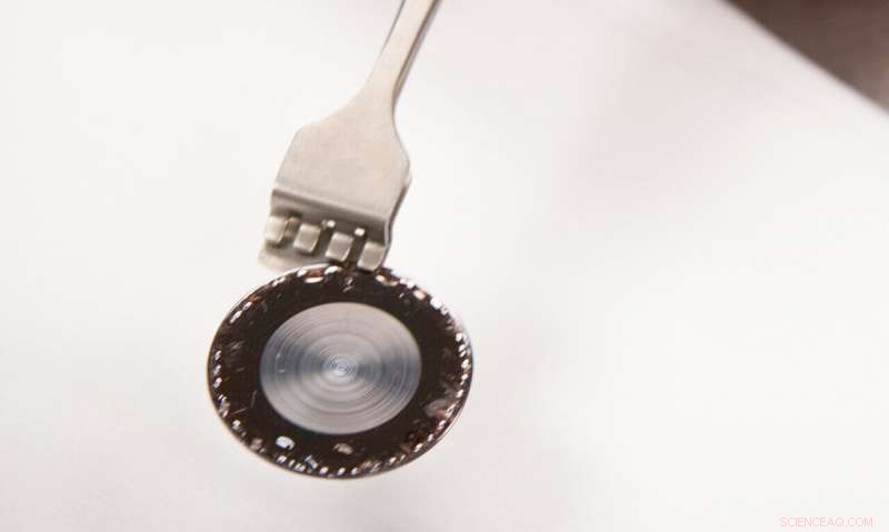 Ultra‑Thin Lens Developed by University of Utah Promises Slimmer Cameras for Phones and Longer‑Flight Drones