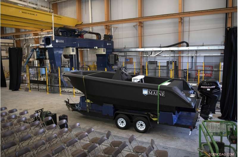 University of Maine Demonstrates World s Largest 3D-Printed Boat Is Seaworthy
