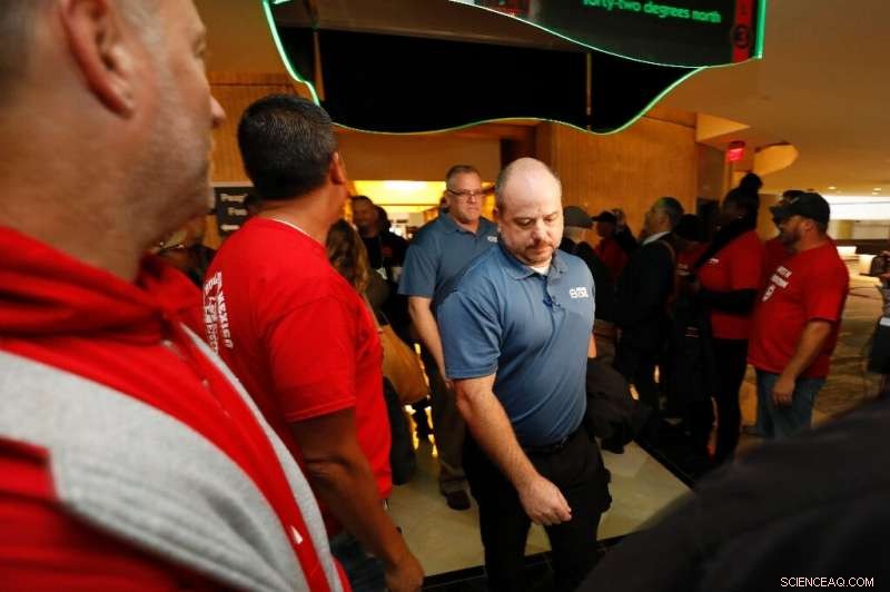 GM’s New Union Contract Raises Wages, Closes Four Plants