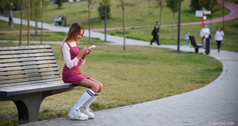 From Streets to Screens: Russian Child Bloggers Amass Millions of Likes