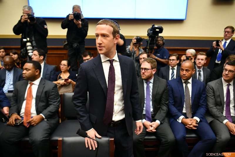 Zuckerberg Considers Scaling Back Facebook’s Libra Initiative
