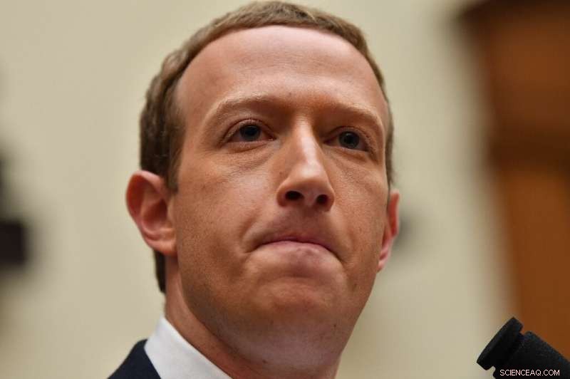 Zuckerberg Considers Scaling Back Facebook’s Libra Initiative