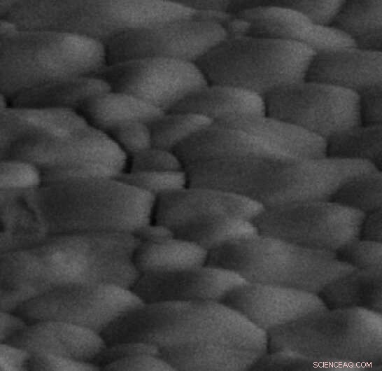 Advanced Imaging Technique Unveils Strain Mapping in Next-Gen Solar Cells