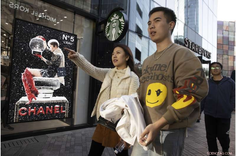 Chinese E‑Commerce Leaders Report Record Sales Surge on Singles Day