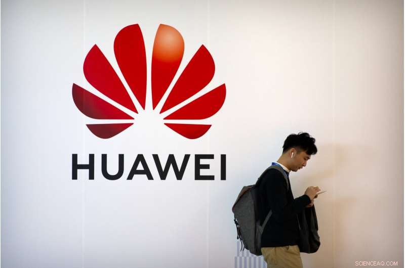 Huawei Rewards Employees for Navigating U.S. Sanctions