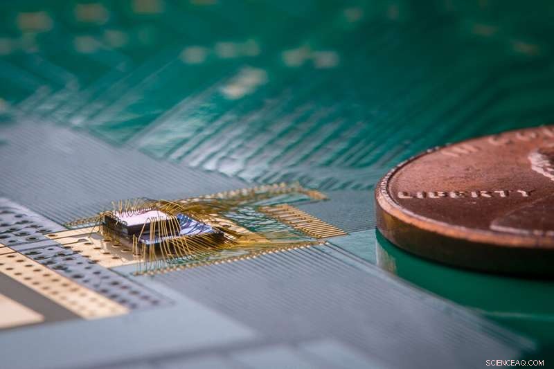 New Wake‑Up Receiver Chip Boosts Battery Life of Tiny Wireless Devices