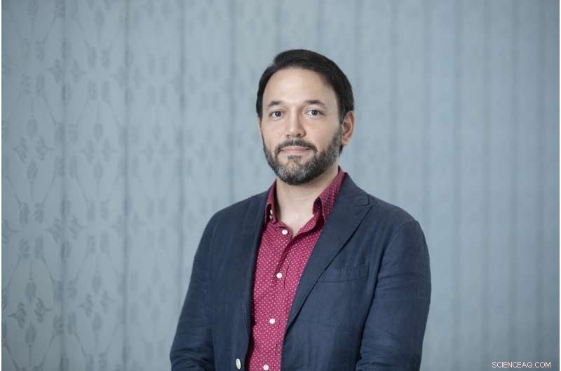 New Study Shows Robots Gain Persuasiveness by Pretending to Be Human