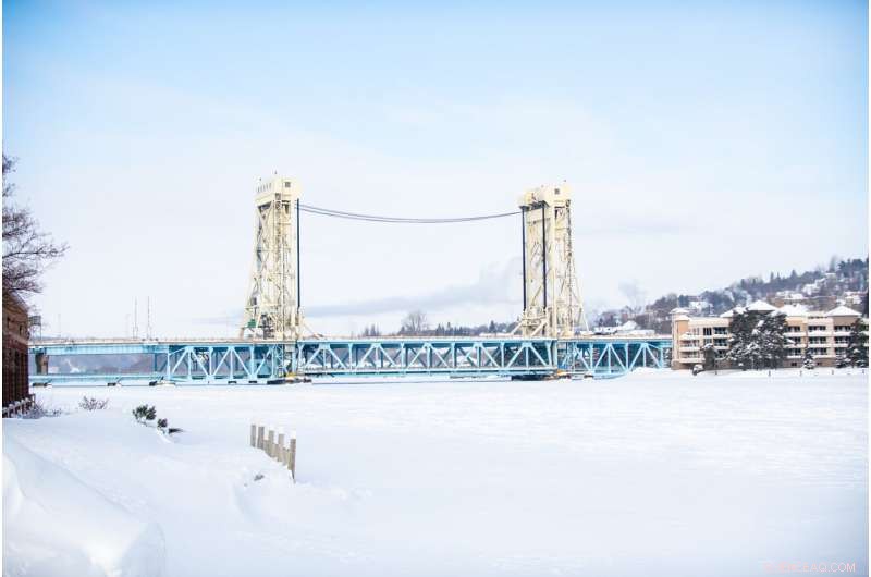 Engineers Provide Expertise on Water Under Bridges and Environmental Decision-Making