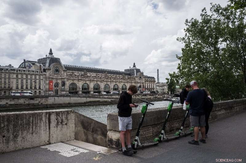 Paris E‑Scooters Face Scrutiny Over Environmental Claims