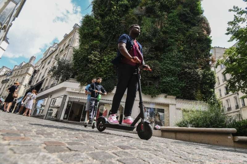 Paris E‑Scooters Face Scrutiny Over Environmental Claims