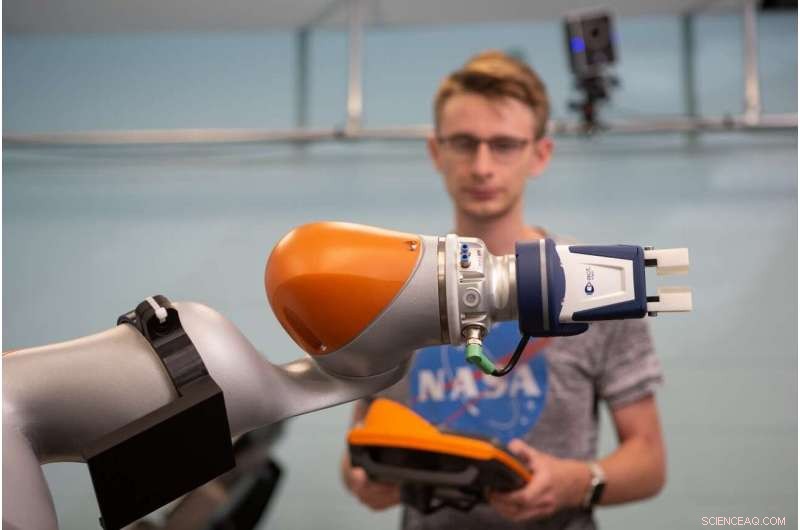 Team Builds Autonomous Satellites to Repair Broken Spacecraft