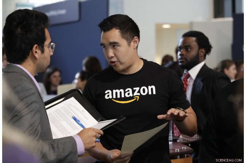 Amazon Announces 200,000 Holiday Hires, Doubling Workforce