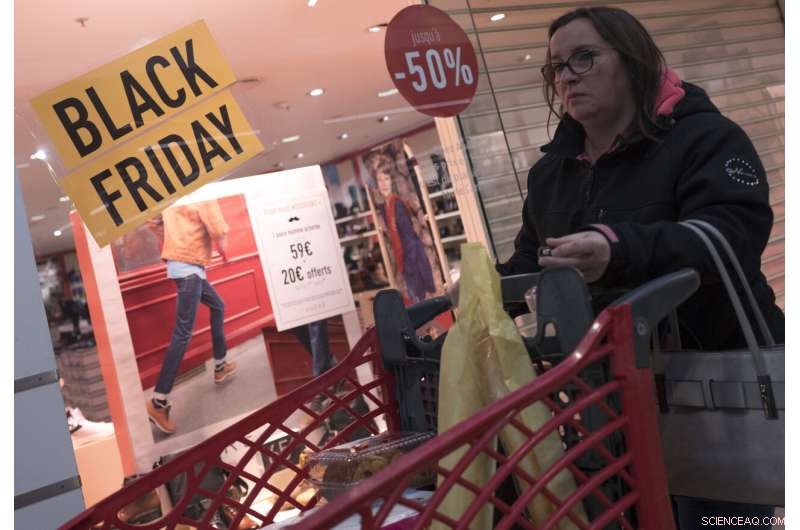 Global Black Friday Rush Sparks Mixed Reactions