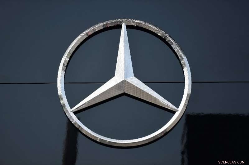 Daimler Announces 10,000 Job Cuts Amid Shift to Electric Vehicles