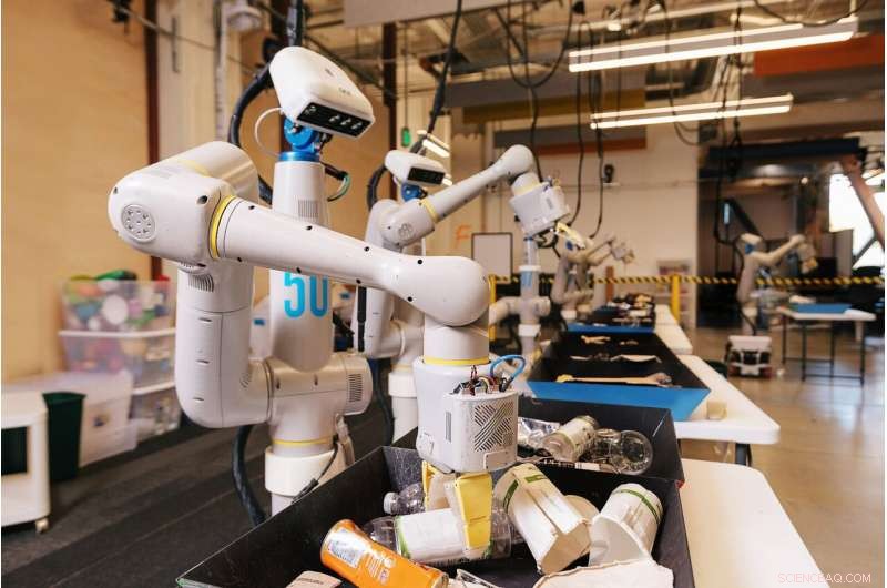 Alphabet X’s Moonshot Robot Earns Top Scores in Waste Sorting