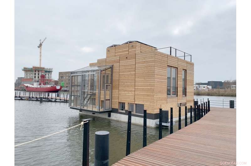 Fraunhofer s Smart Energy Hub Balances Renewable Fluctuations