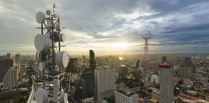 Can 5G Replace Cable Broadband? Experts Weigh In