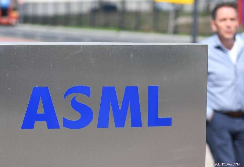 ASML Caught in US-China Trade Tension Over High-Tech System Delivery