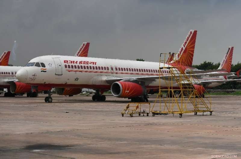 India Plans Full Sale of Air India Amid $8B Debt Crisis
