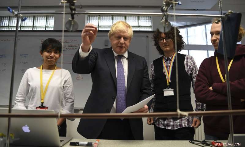 Britain Opens 5G Network to Huawei Amid US Restrictions