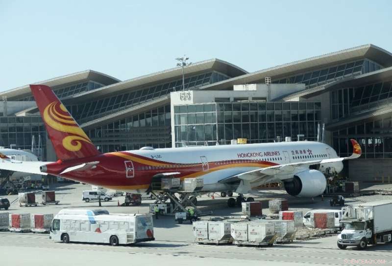 Hong Kong Airlines Announces 400 Job Cuts Amid Pandemic‑Driven Market Challenges