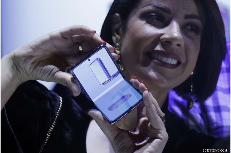 Samsung Launches the Galaxy Z Flip: The Next Generation Foldable Smartphone