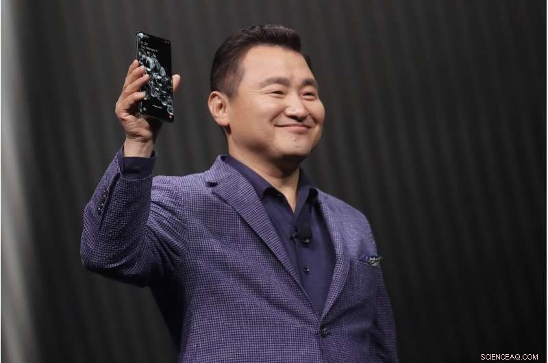 Samsung Launches the Galaxy Z Flip: The Next Generation Foldable Smartphone