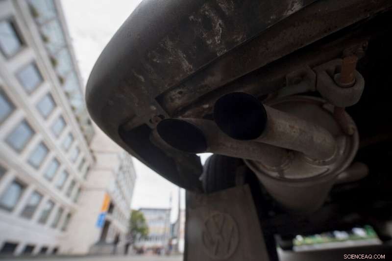 Volkswagen and Consumer Groups Clash Over €830 Million Settlement in German Diesel Recall