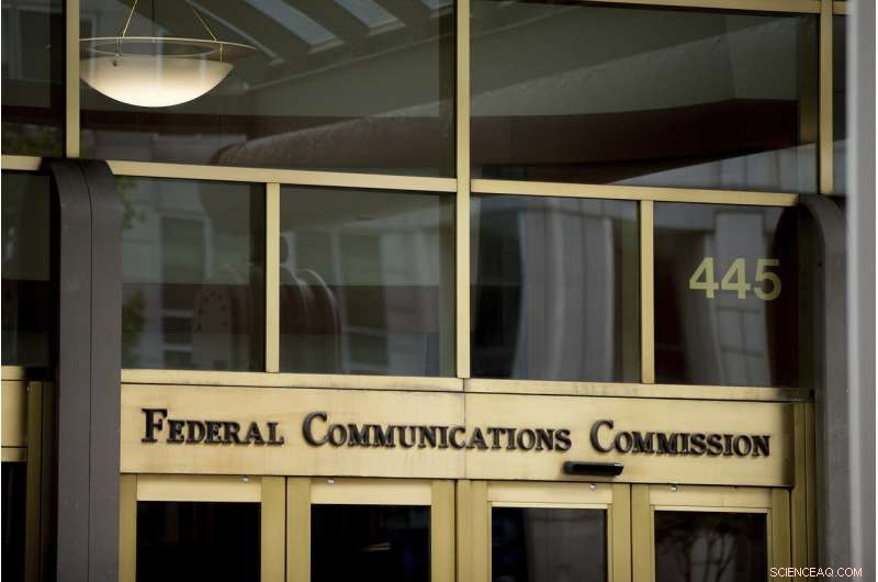 FCC Targets $200M in Fines for Major U.S. Phone Companies Over Data Sharing Violations