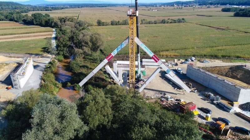 TU Wien s Unfoldable Bridge: A Balanced Lowering Innovation