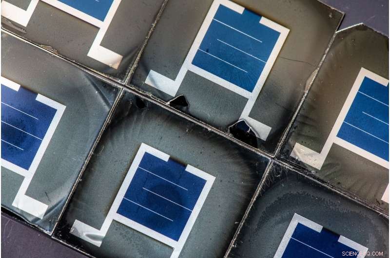 Layered Solar Cell Technology Enhances Efficiency and Reduces Costs