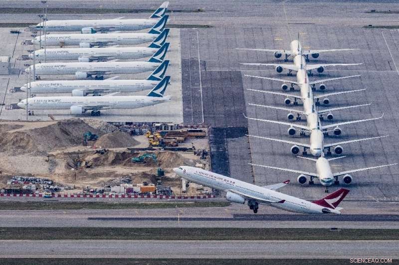 Cathay Pacific Sees 2019 Profit Drop, Forecasts COVID‑19‑Related Losses