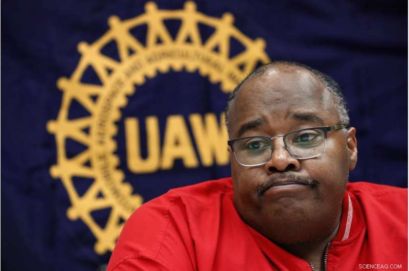 Ford and GM Announce North American Factory Closures Amid Viral Threat