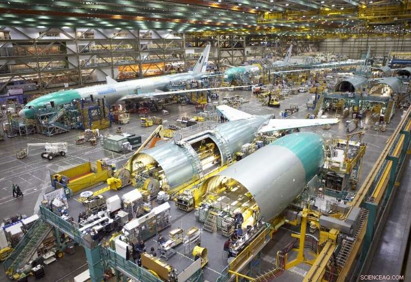 Boeing Temporarily Halts Production at Washington Factory Amid COVID‑19