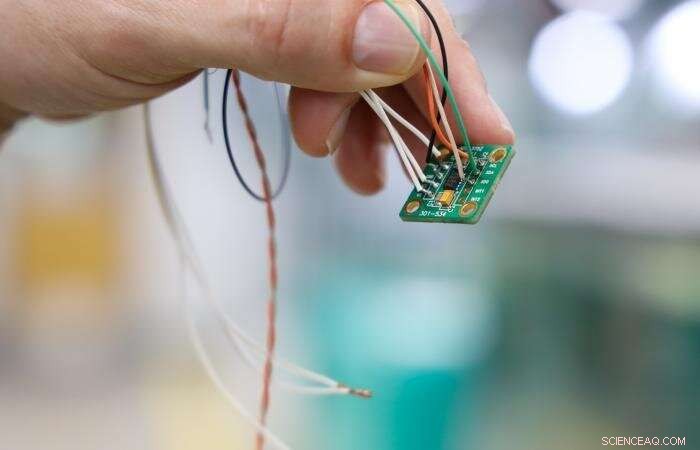 Innovative 3-D Printing and Sensor Technology Advance Hydropower Turbine Testing