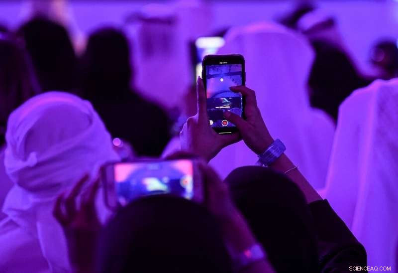 UAE Eases Messaging App Restrictions Amid Pandemic, Yet Major Apps Remain Blocked