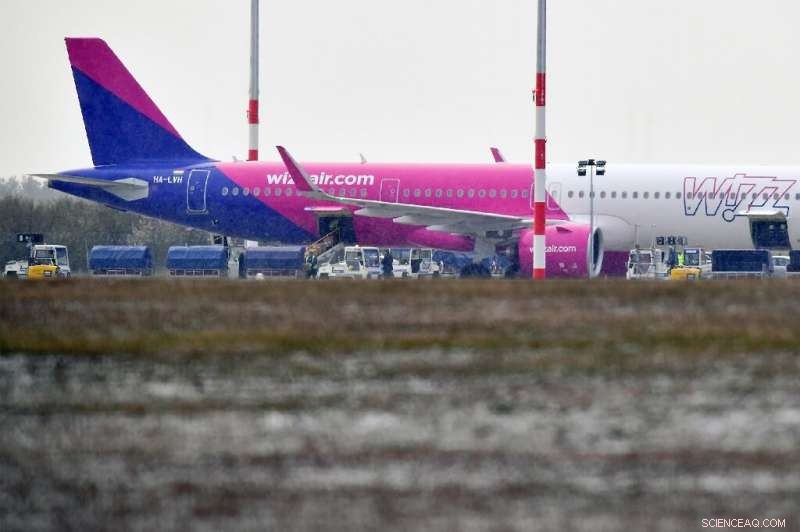Wizz Air Cuts 1,000 Jobs, 19% of Workforce Amid Salary Adjustments