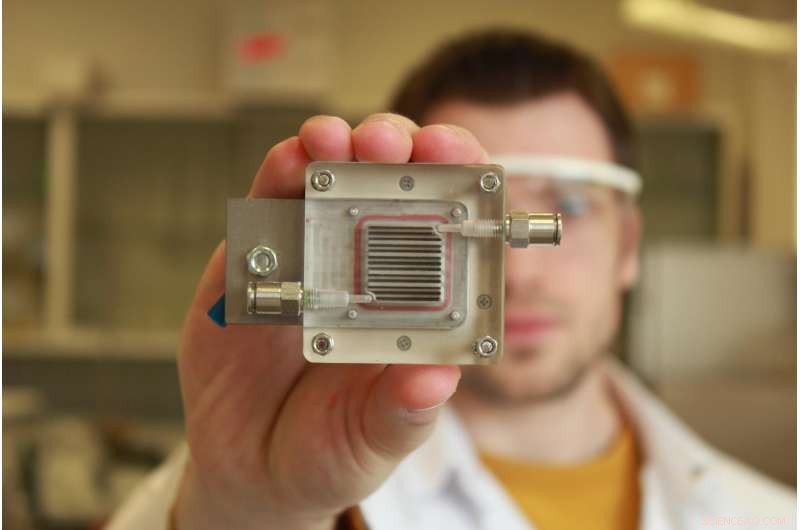 Harnessing Polluted Air: A New Device Turns Contamination into Clean Energy