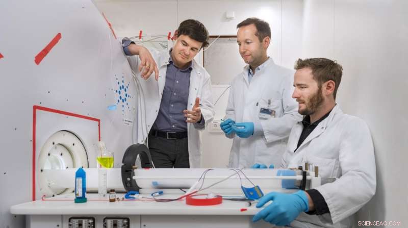 Innovative MRI Biosensor Using Zymonic Acid Detects Intracellular pH Changes